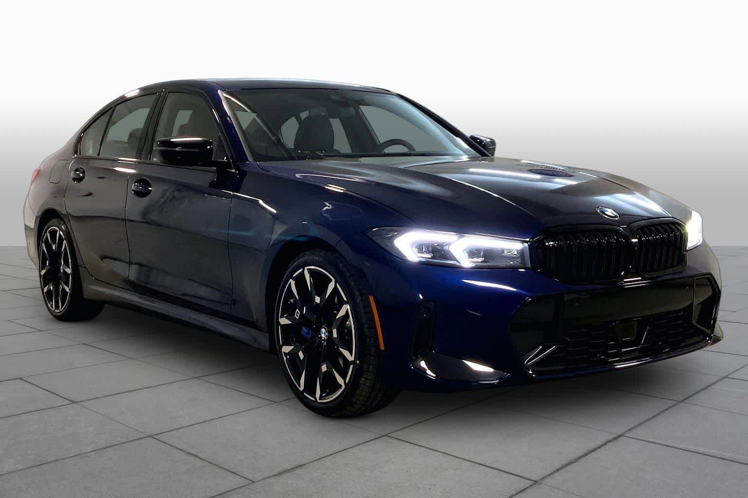 New 2026 BMW 330i xDrive Sedan w/ M Sport Package AWD/4WD image 2