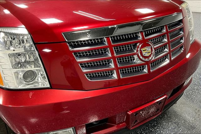 Used 2012 Cadillac Escalade Luxury image 31