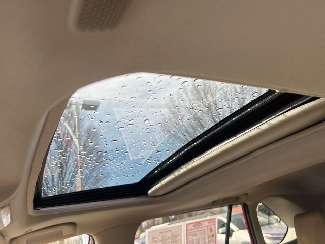 Used 2023 Toyota RAV4 XLE Premium image 28