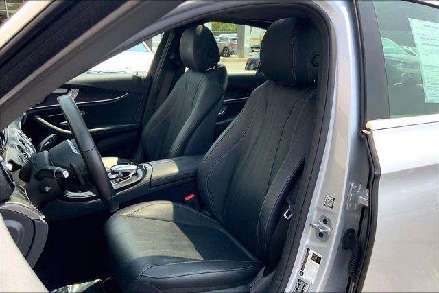Used 2019 Mercedes-Benz E 300 4MATIC image 6
