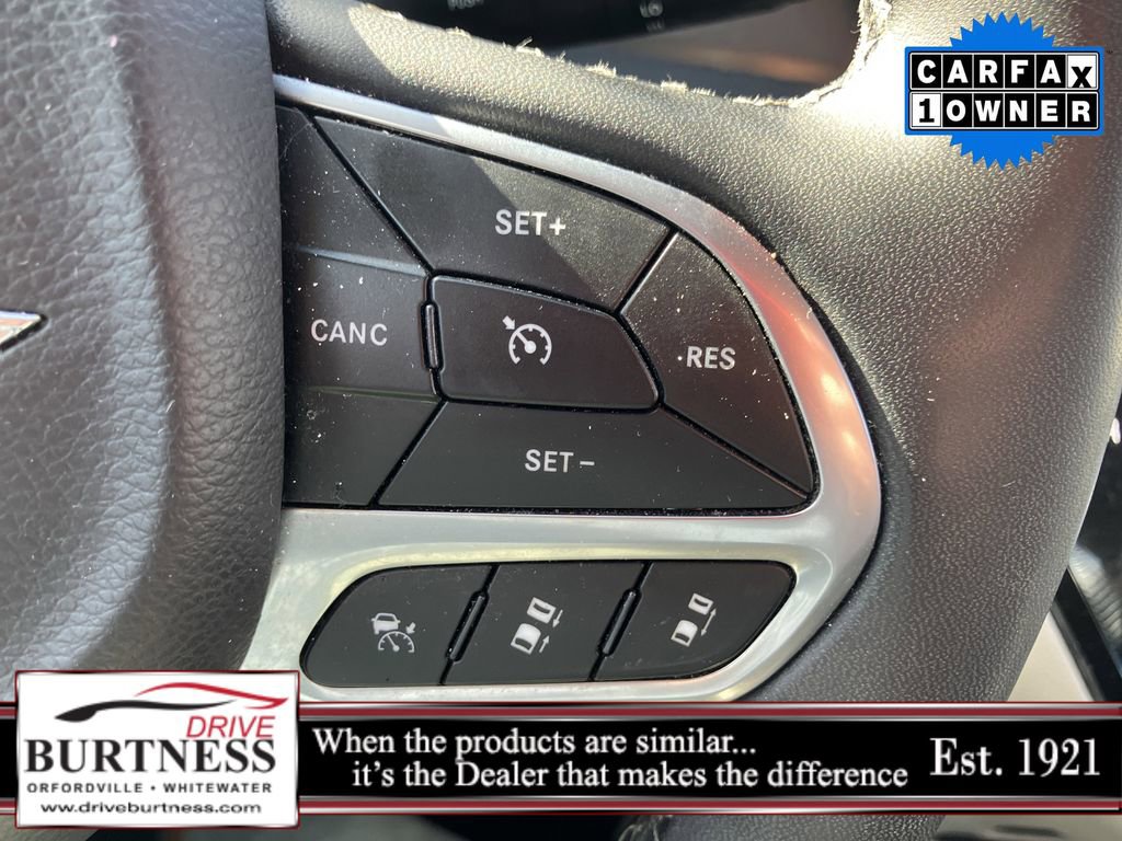 Used 2024 Chrysler Pacifica Touring-L FWD image 21