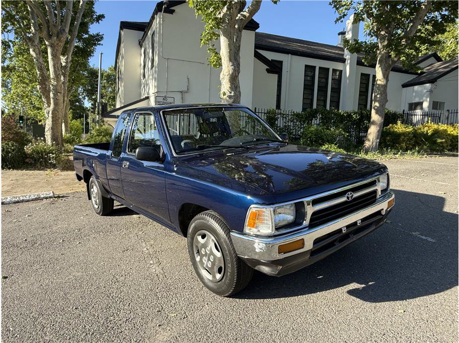 Used 1994 Toyota Pickup DX RWD image 1