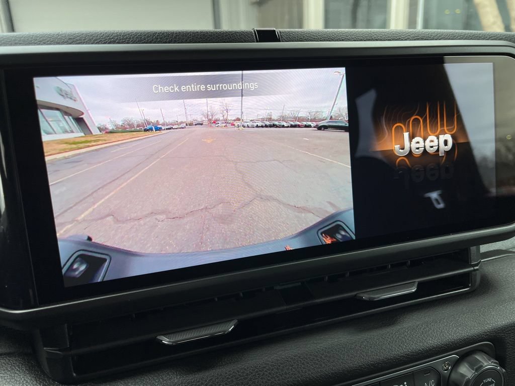 New 2026 Jeep Gladiator Sport AWD/4WD image 5