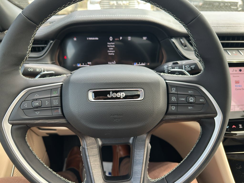 New 2026 Jeep Grand Cherokee L Limited RWD image 13