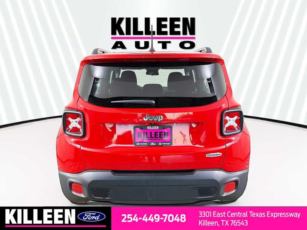 Used 2017 Jeep Renegade Latitude image 4