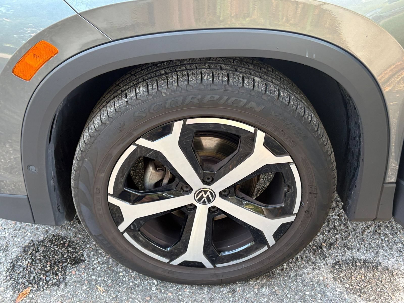 Used 2026 Volkswagen Tiguan SE FWD image 30