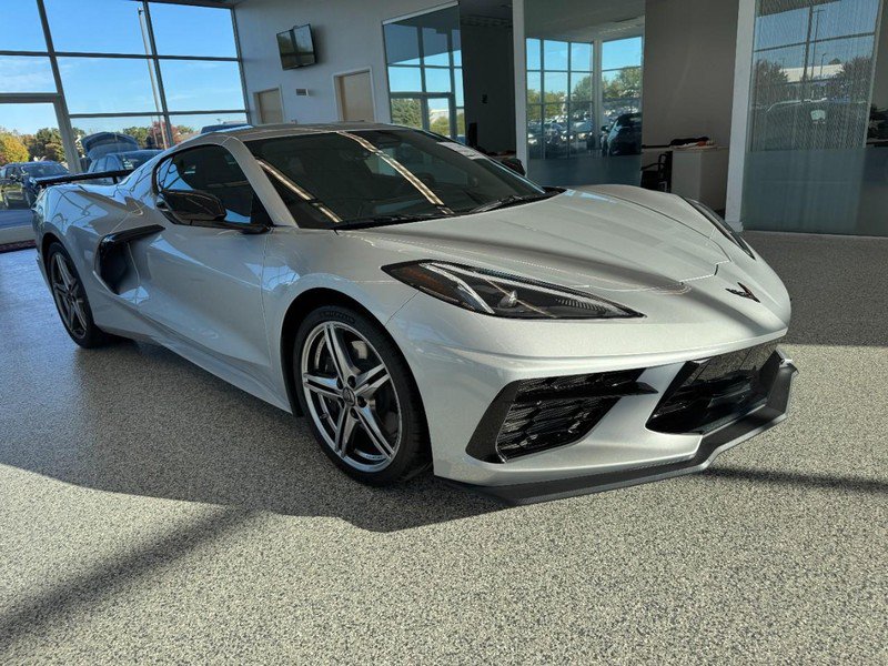 Used 2026 Chevrolet Corvette Stingray Coupe w/ 1LT RWD image 2