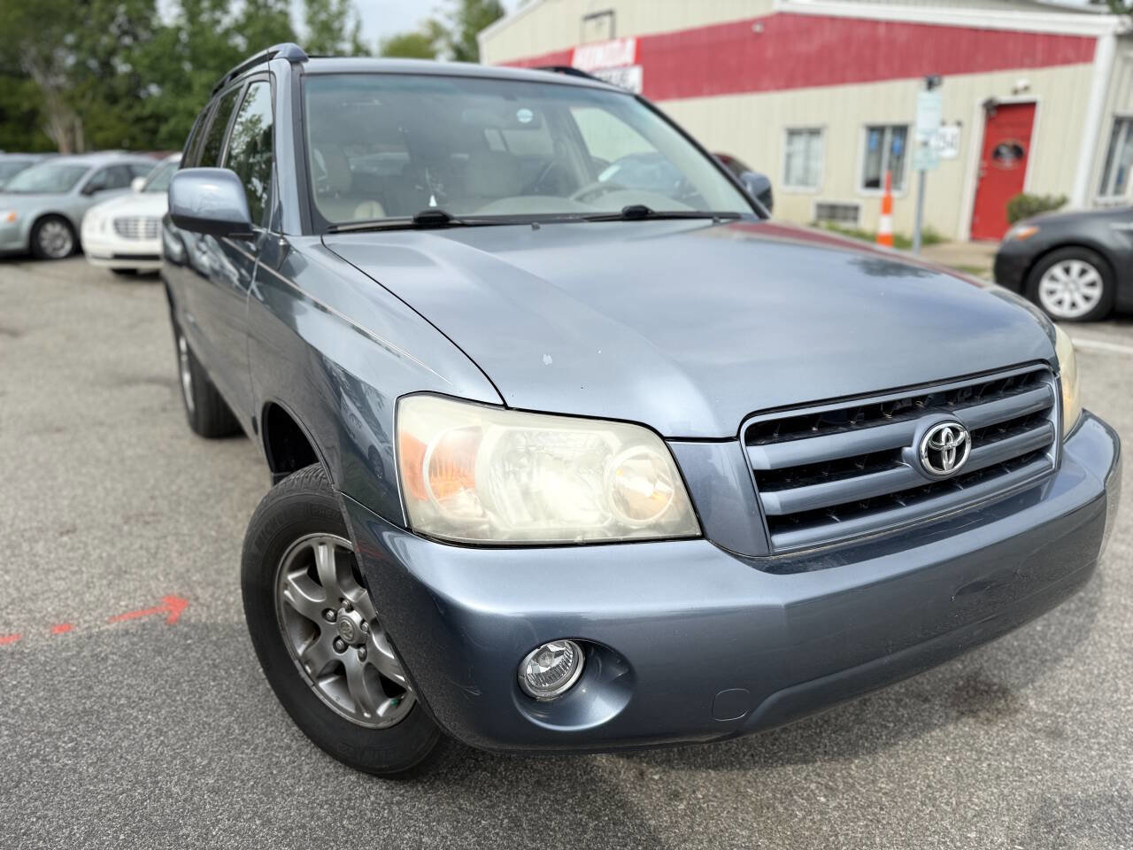 Used 2005 Toyota Highlander 4WD V6 w/ 3rd Row