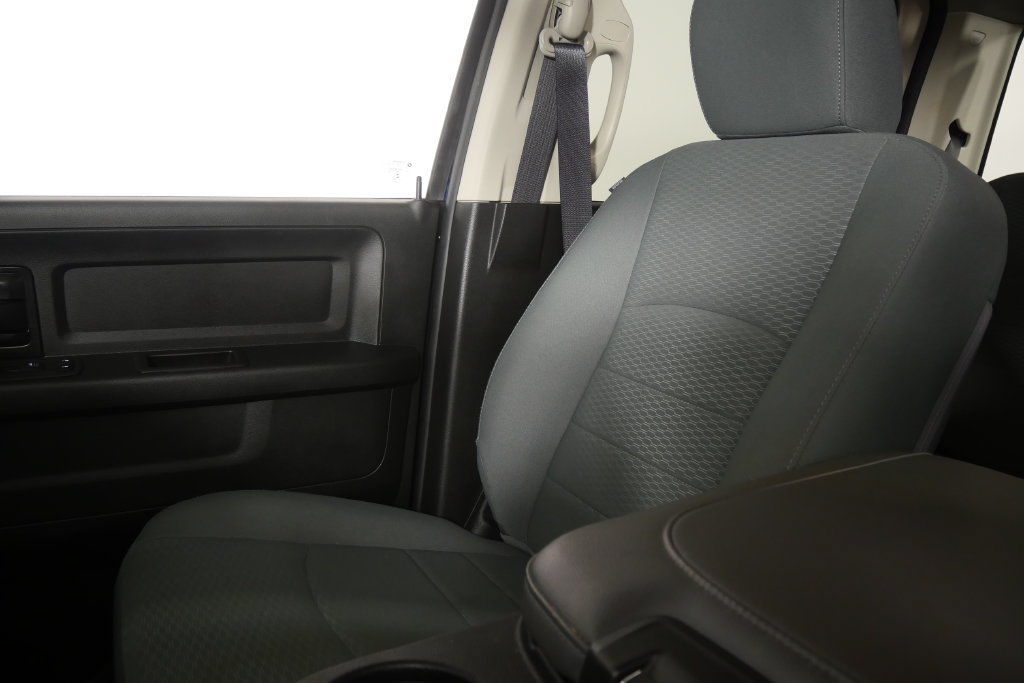 Used 2020 RAM 1500 Express RWD image 27