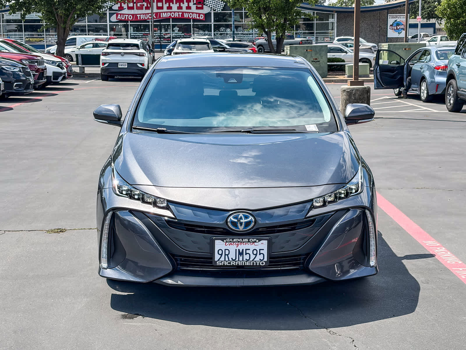 Used 2022 Toyota Prius Prime XLE FWD image 6
