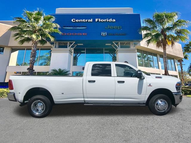New 2026 RAM 3500 Tradesman AWD/4WD image 4