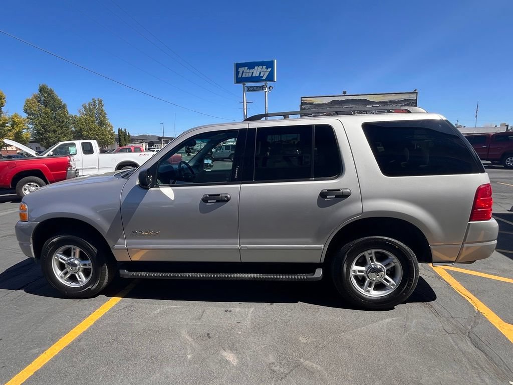 Used 2004 Ford Explorer XLT AWD/4WD image 7