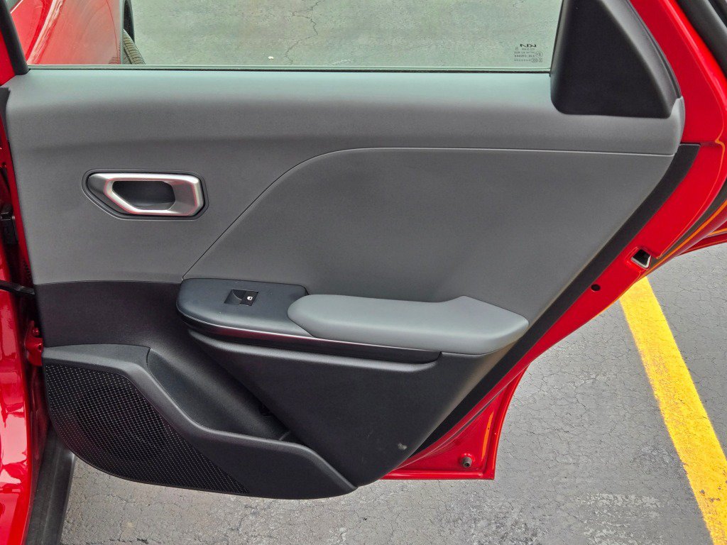Used 2025 Kia K4 FWD image 9