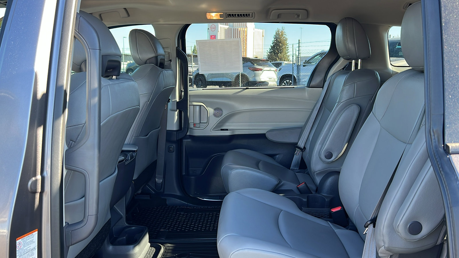Used 2021 Toyota Sienna XLE image 12