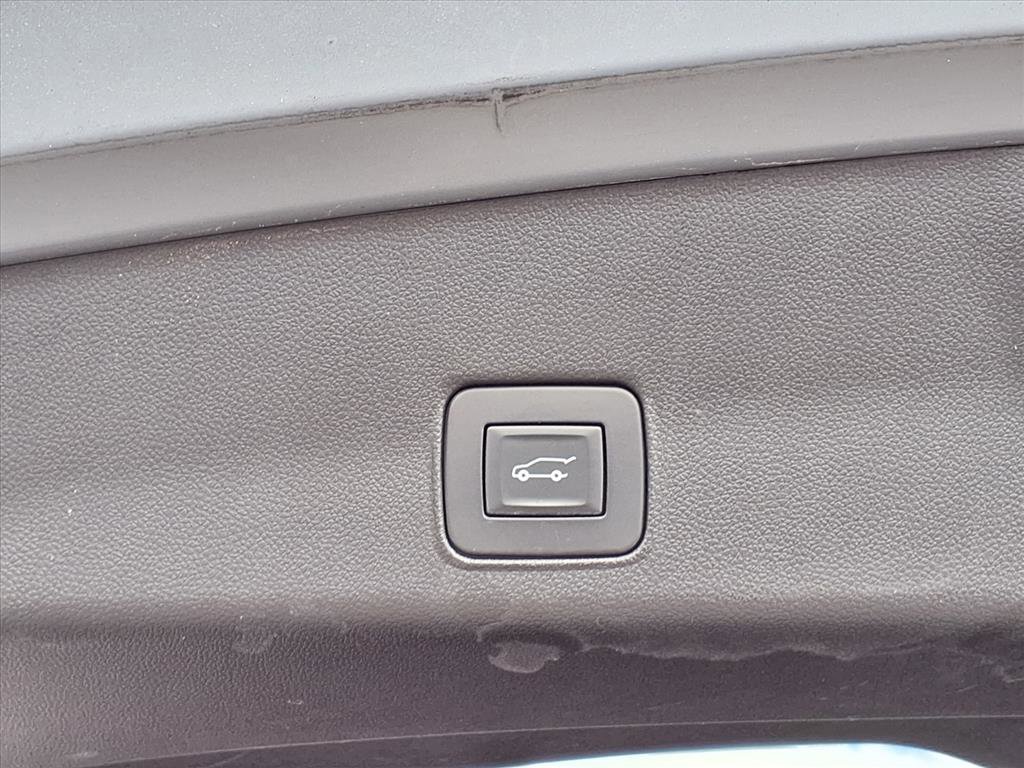 Used 2021 Chevrolet TrailBlazer RS w/ Sun and Liftgate Package image 7