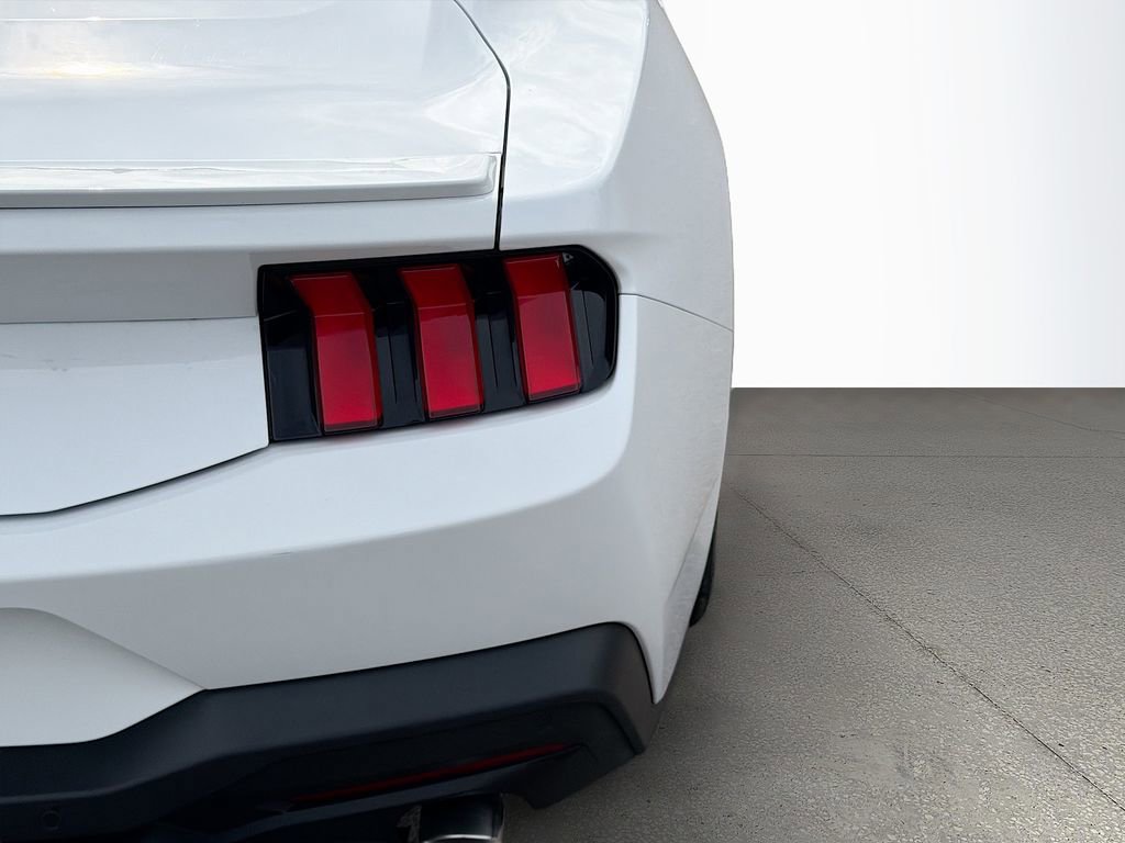 Used 2024 Ford Mustang Premium image 12