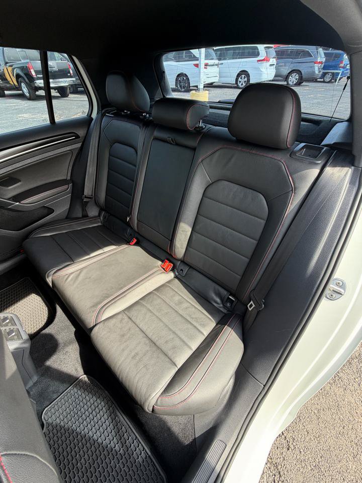 Used 2016 Volkswagen GTI SE w/ Lighting Package (SEL) FWD image 14