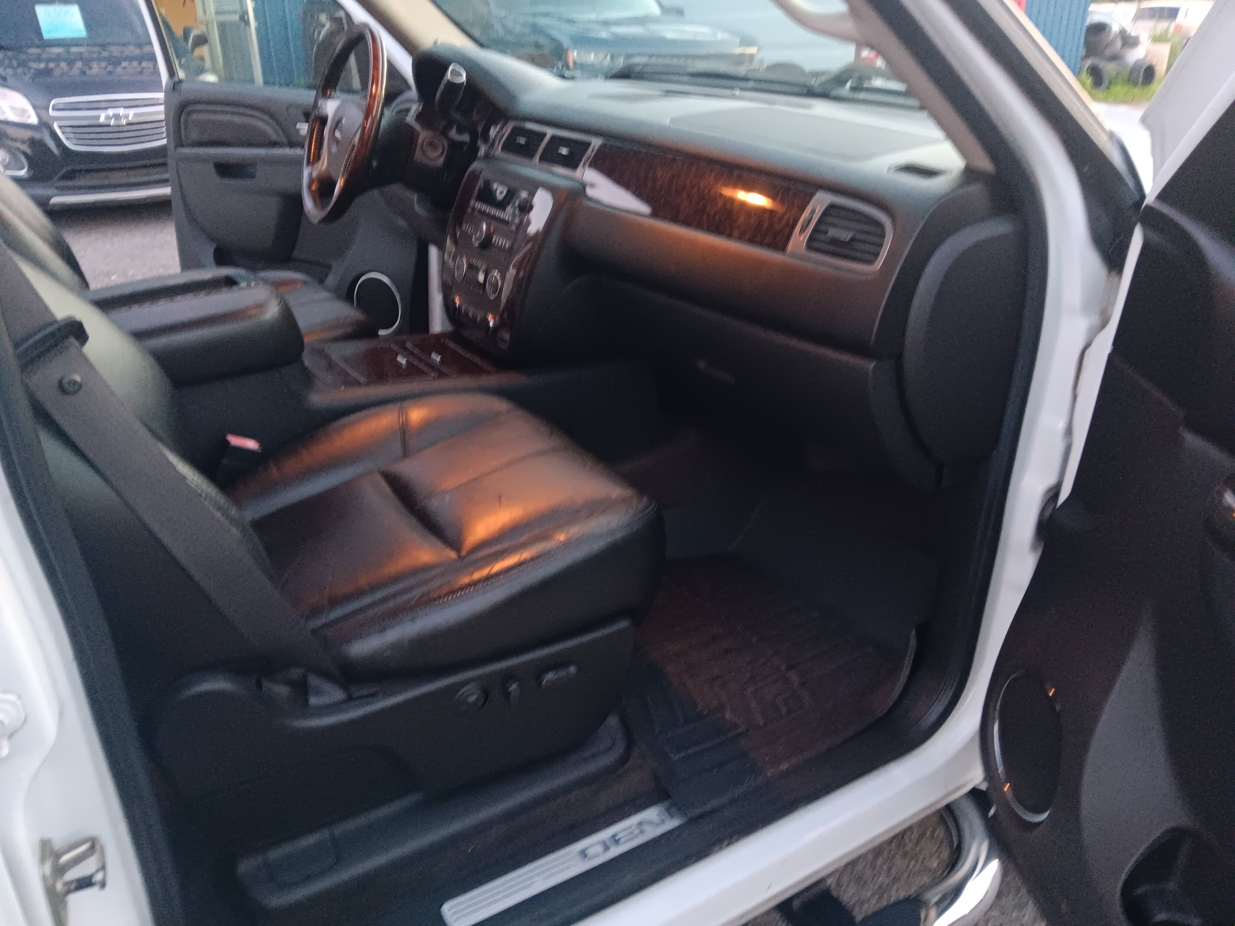 Used 2011 GMC Sierra 1500 Denali AWD/4WD image 14