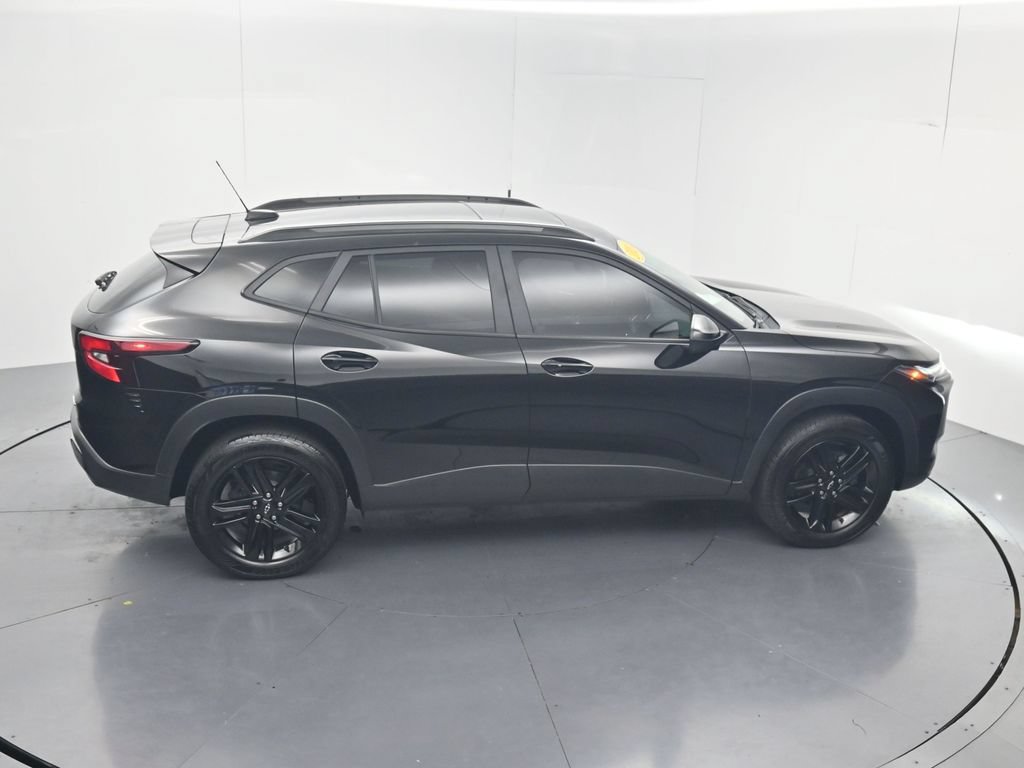 Used 2024 Chevrolet Trax ACTIV w/ Sunroof Package FWD image 54
