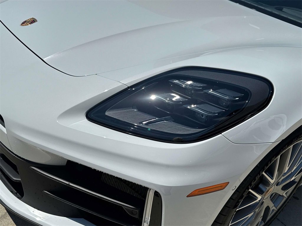 New 2025 Porsche Panamera 4 image 11