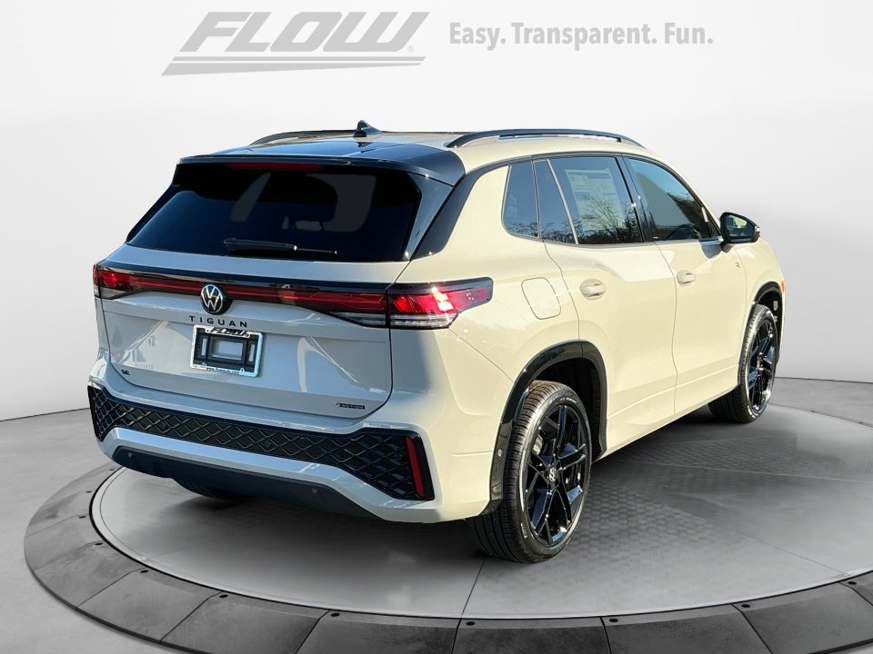 New 2026 Volkswagen Tiguan SE R-Line AWD/4WD image 7