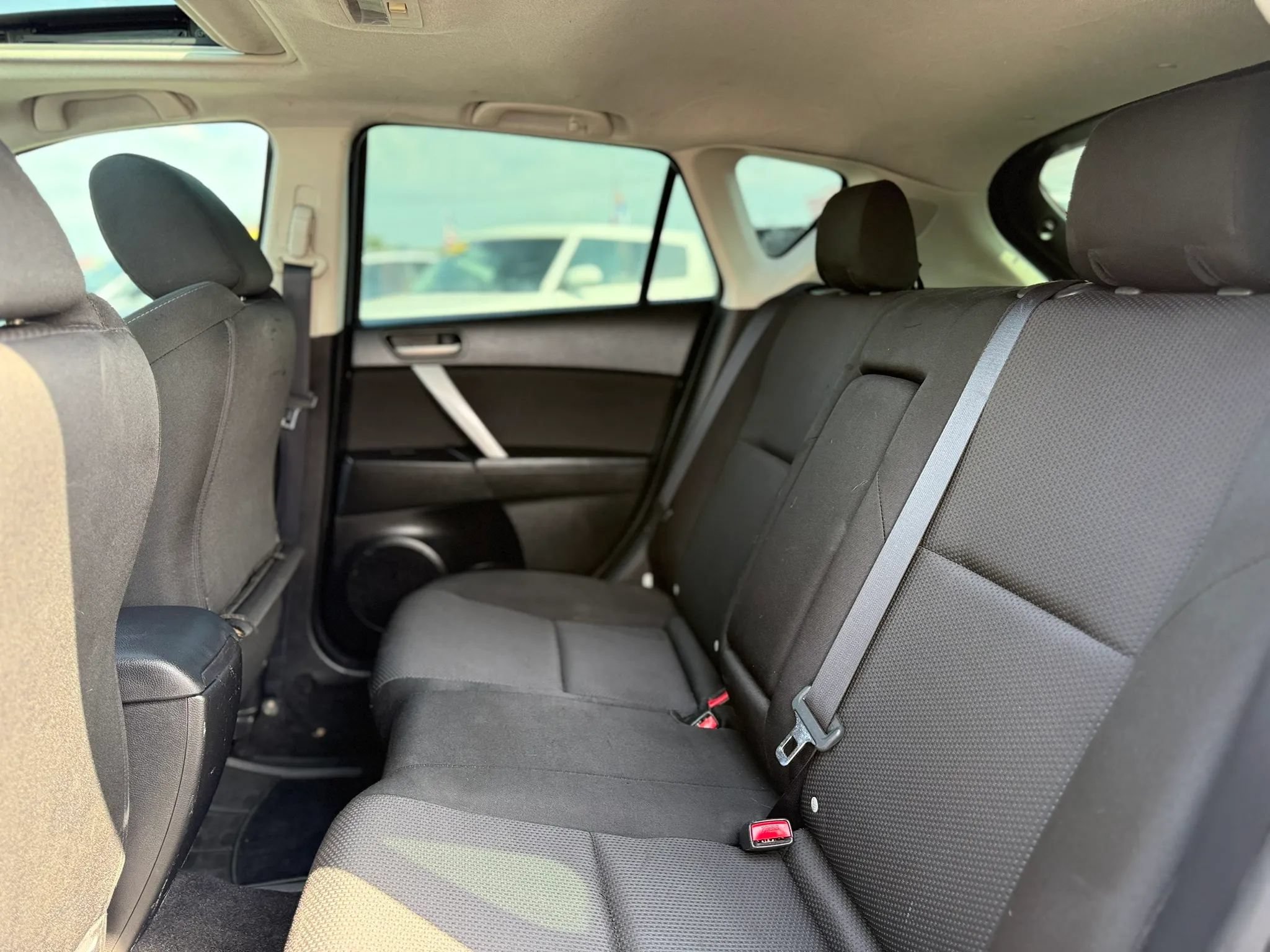 Used 2012 MAZDA MAZDA3 s Touring FWD image 21