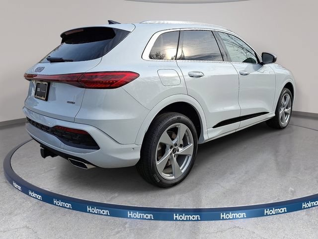 Used 2025 Audi Q5 Premium Plus w/ Premium Plus AWD/4WD image 3