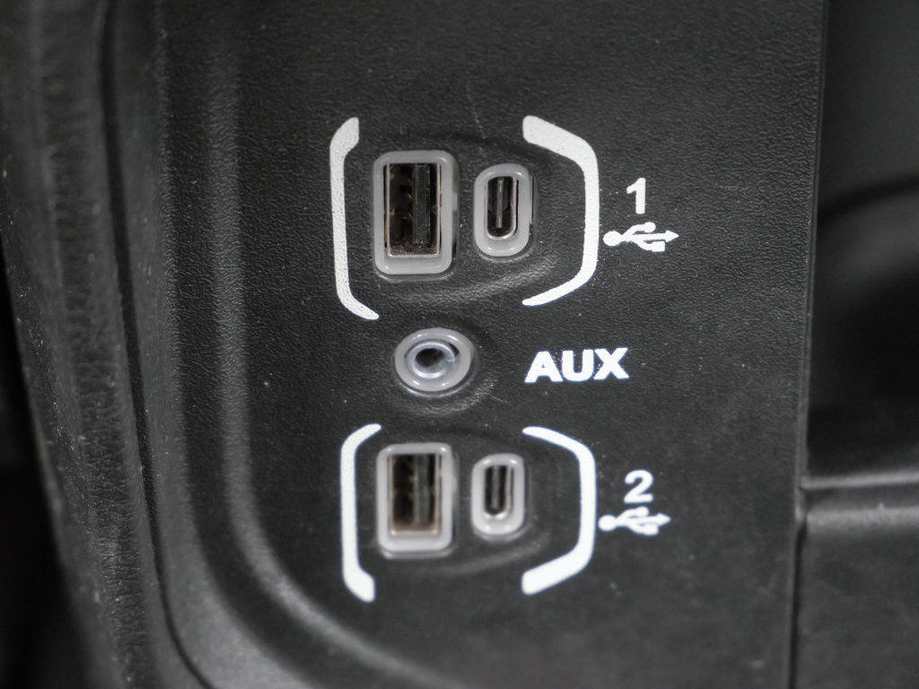 Used 2024 RAM 3500 Big Horn AWD/4WD image 24
