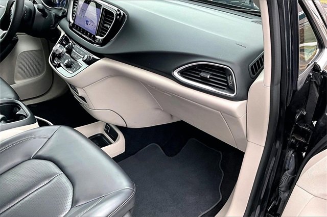 Used 2018 Honda Odyssey EX-L image 16