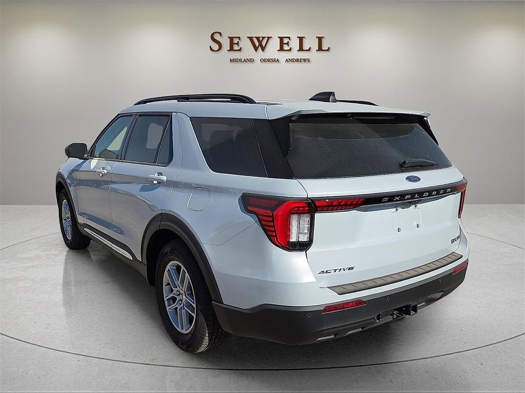 New 2025 Ford Explorer Active image 3