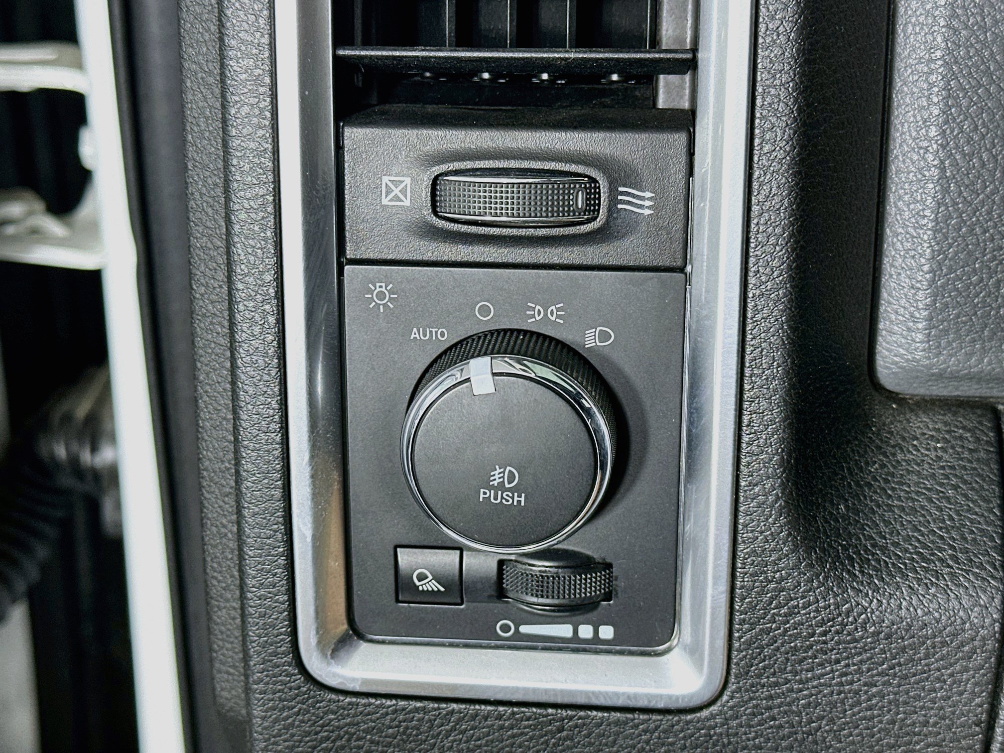 Used 2018 RAM 1500 Big Horn AWD/4WD image 17