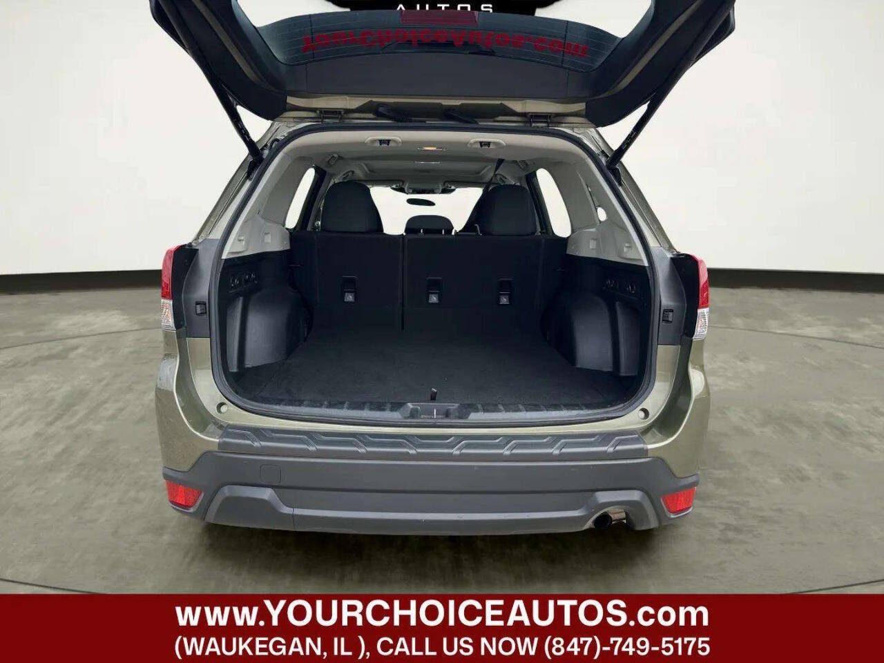 Used 2023 Subaru Forester Premium AWD/4WD image 13