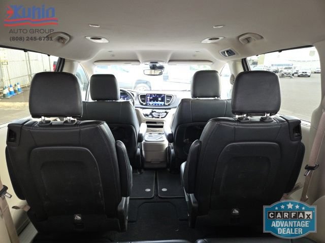 Used 2021 Chrysler Pacifica Touring-L FWD image 7