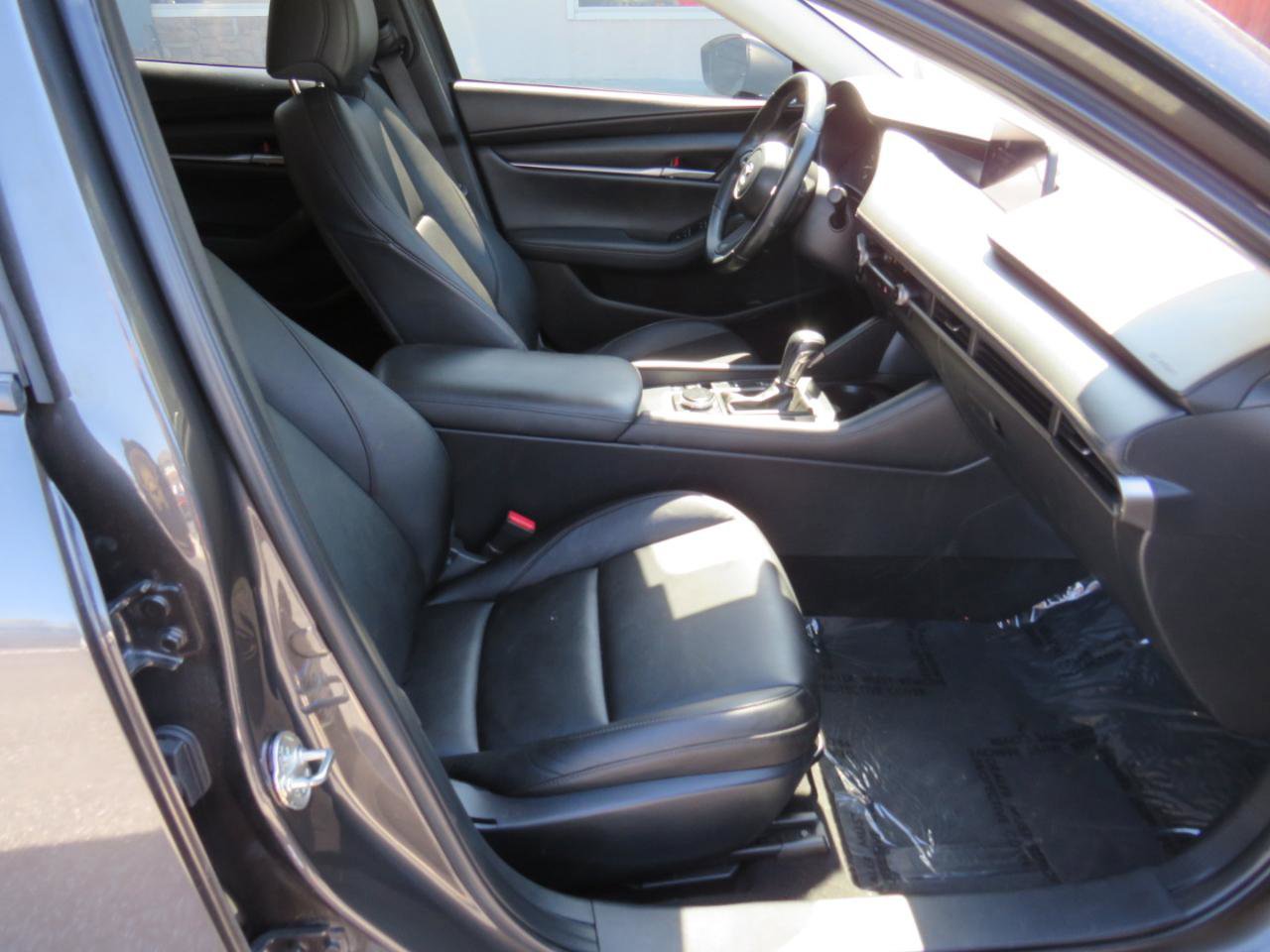 Used 2021 MAZDA MAZDA3 s image 19