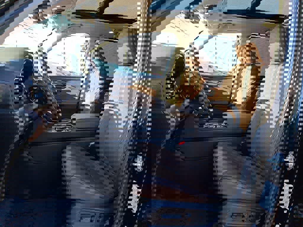 Used 2025 Honda Pilot Elite image 13