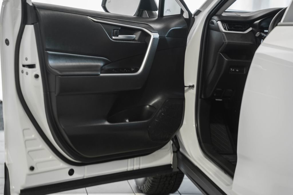 Used 2023 Toyota RAV4 XLE FWD image 36