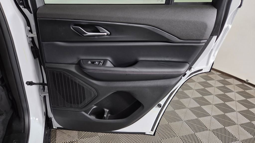 New 2025 Jeep Grand Cherokee Laredo w/ Luxury Tech Group I image 32