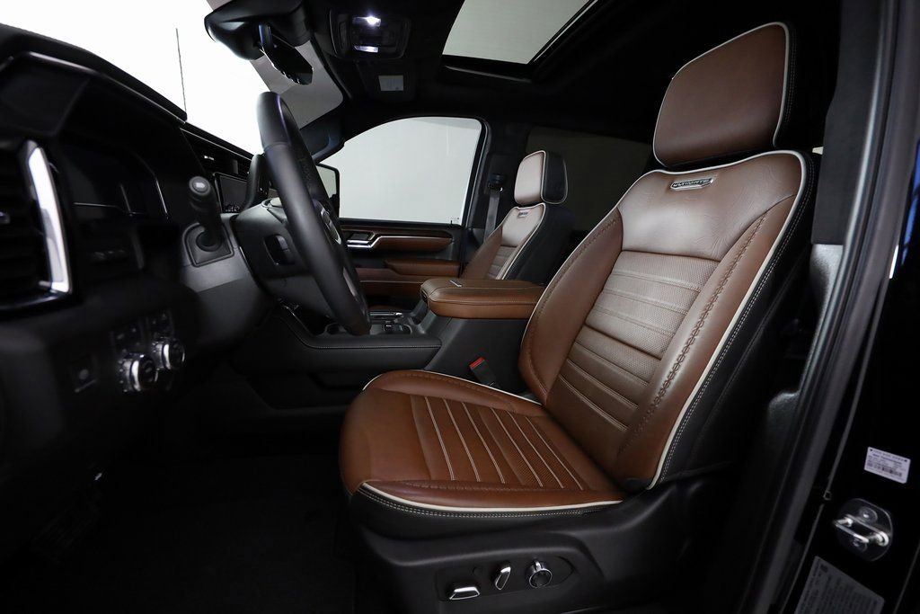 Used 2024 GMC Sierra 3500 Denali Ultimate image 18