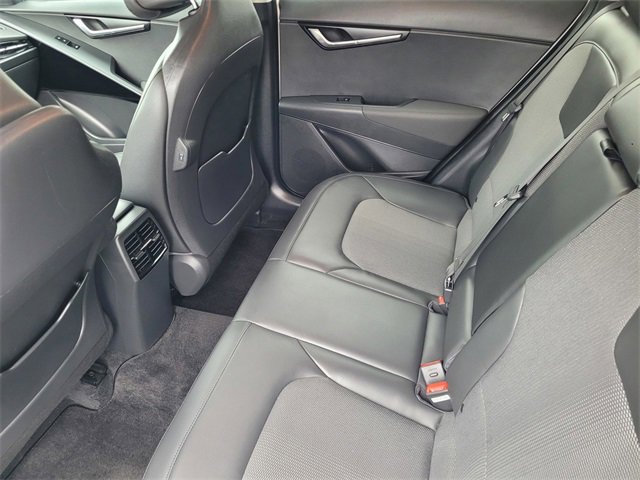 Used 2023 Kia Niro EX image 10