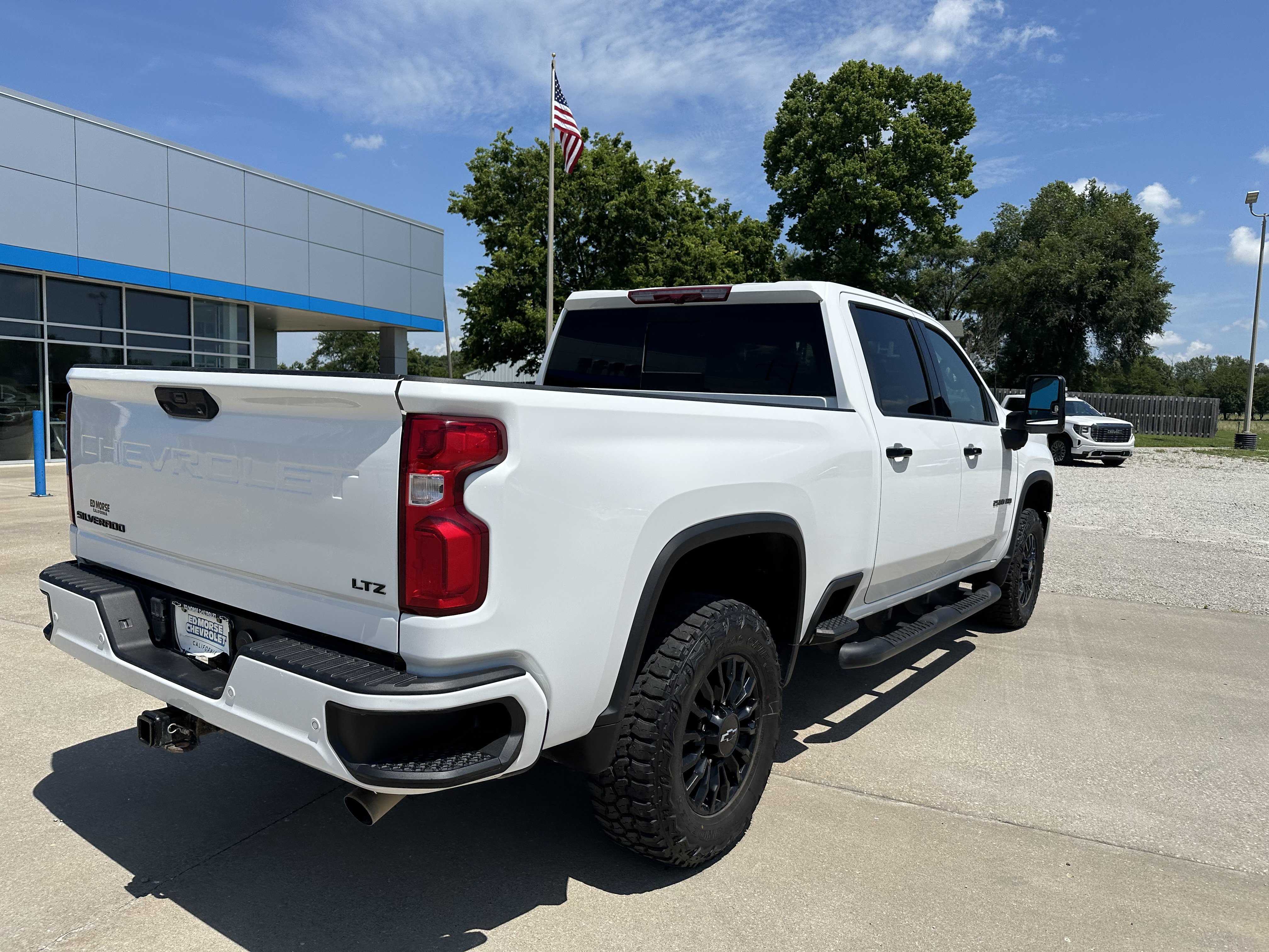 Used 2024 Chevrolet Silverado 2500 LTZ w/ LTZ Plus Package AWD/4WD image 5