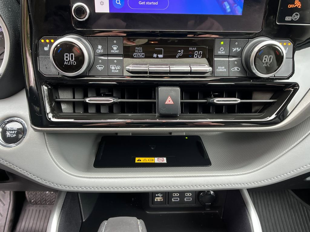 Used 2023 Toyota Highlander XLE image 17