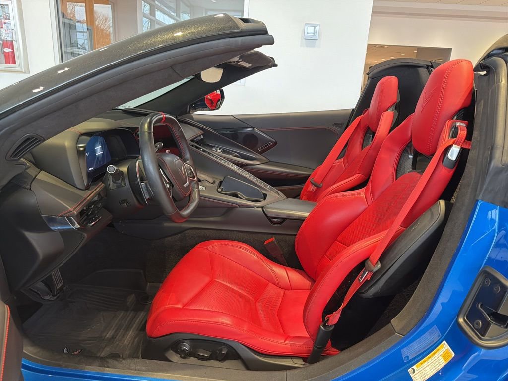 Used 2024 Chevrolet Corvette Stingray Premium Conv w/ Z51 Performance Package image 10