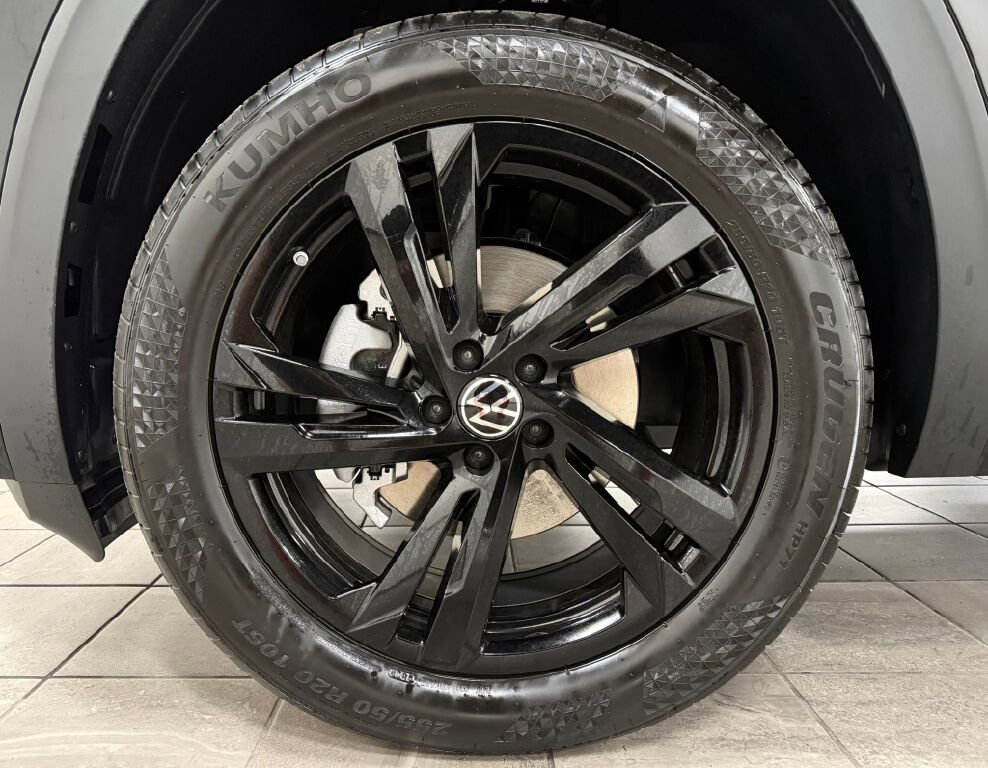 New 2026 Volkswagen Atlas Cross Sport SEL R-Line image 19