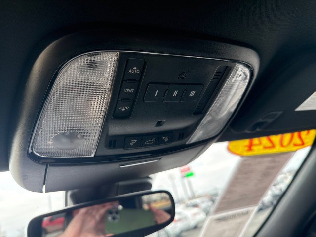 Used 2024 Dodge Durango GT image 25