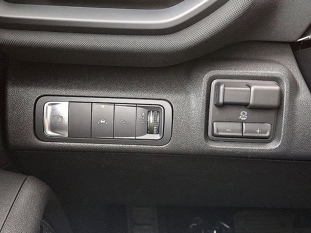 New 2026 Chevrolet Silverado EV LT image 18