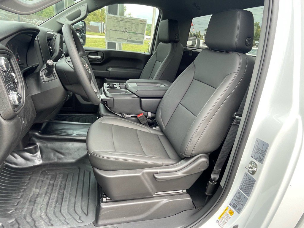 New 2025 GMC Sierra 2500 Pro w/ Convenience Package image 17