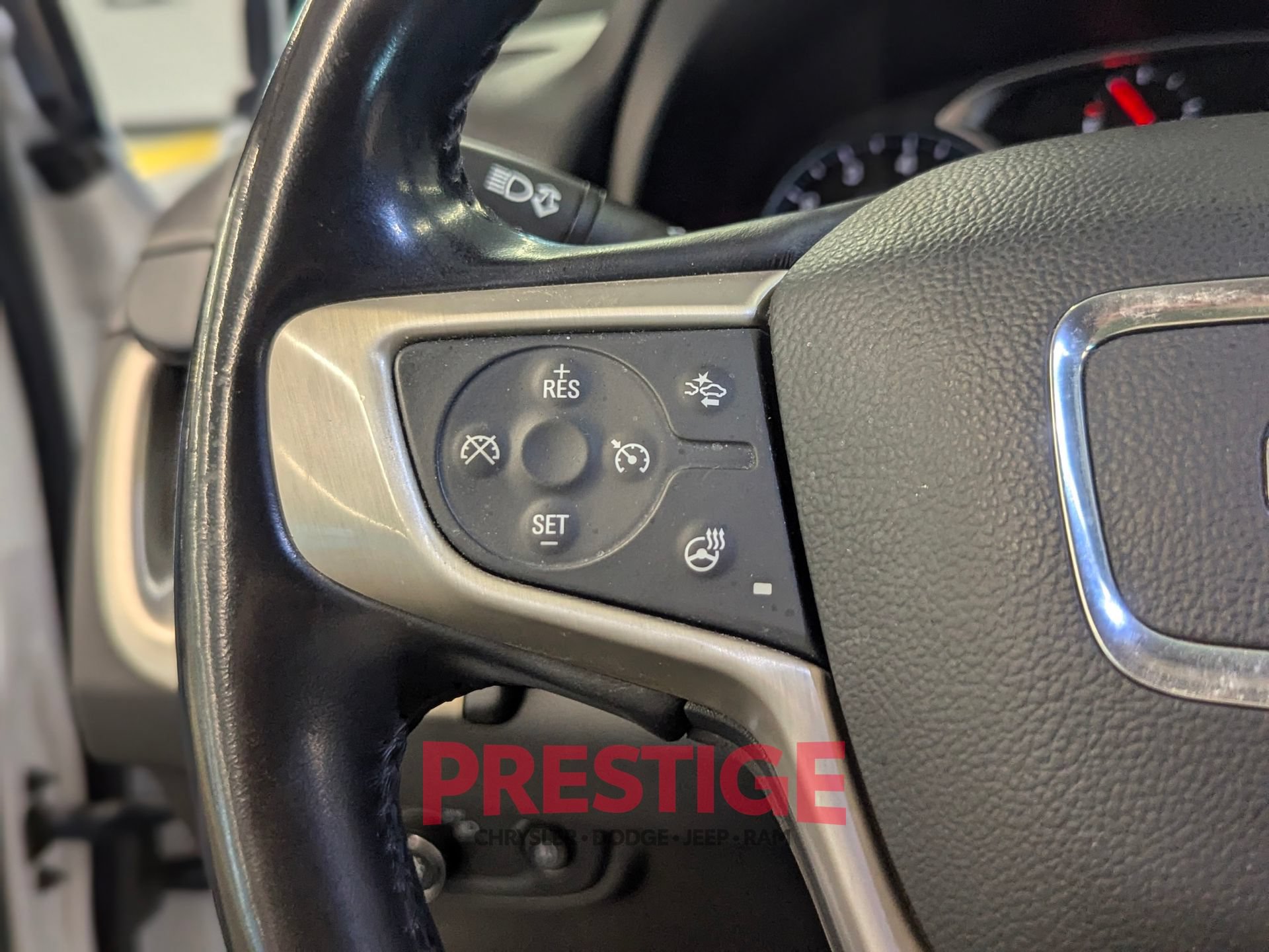 Used 2020 GMC Terrain Denali w/ Denali Premium Package FWD image 19