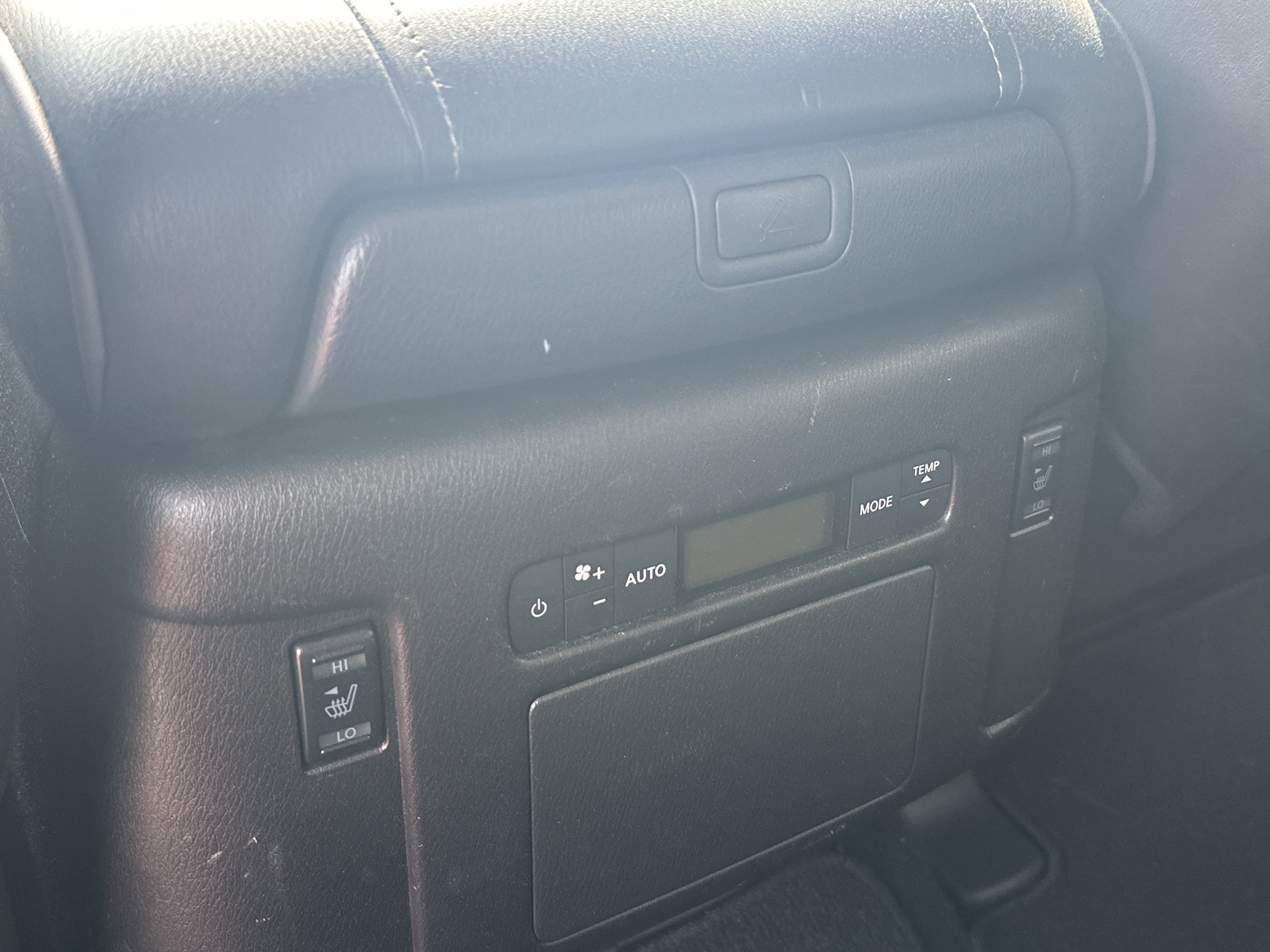 Used 2022 Nissan Armada Platinum w/ Captain's Chairs Package image 21