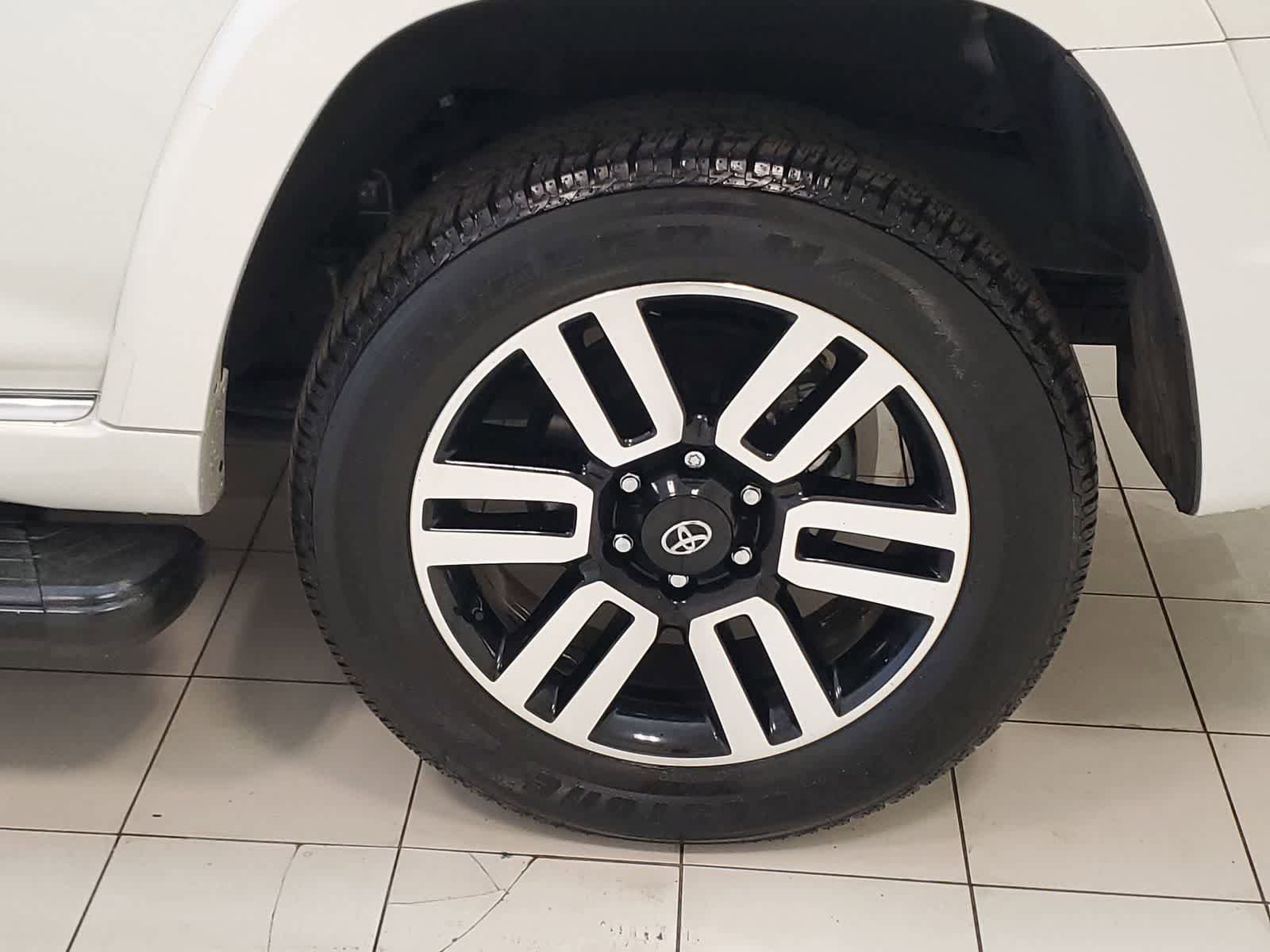 Used 2023 Toyota 4Runner Limited image 25