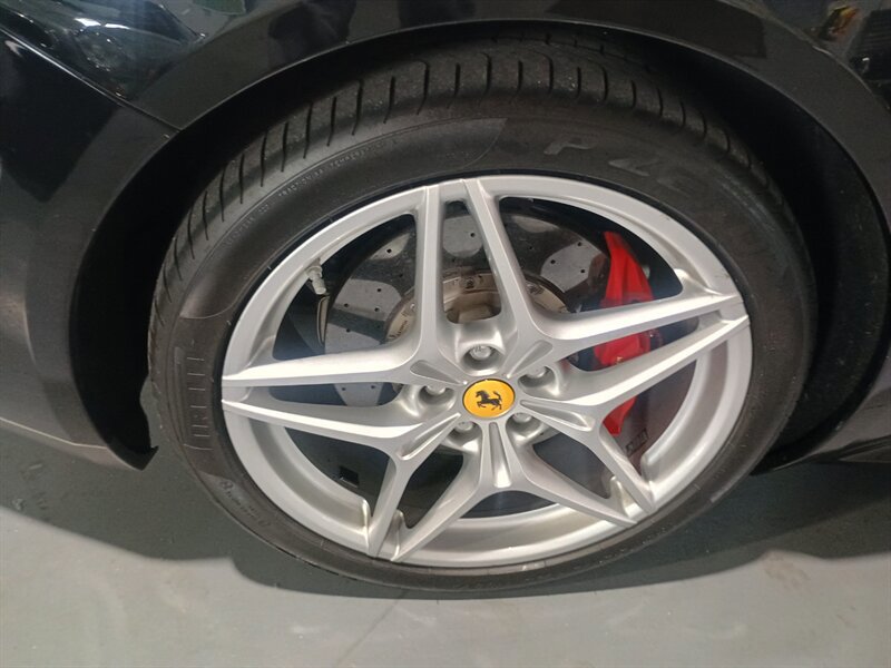 Used 2018 Ferrari California T RWD image 56